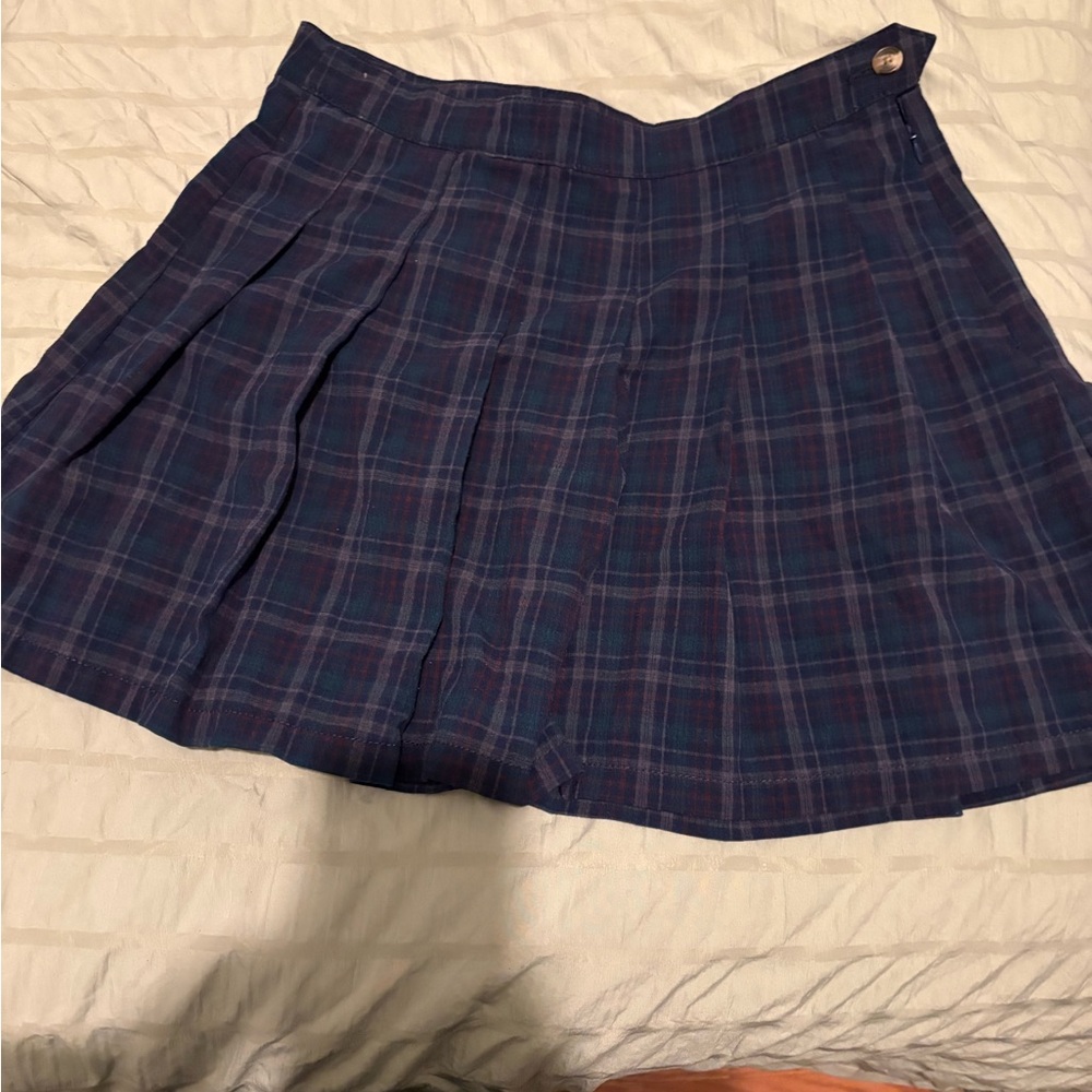 American Eagle Outfitters Plaid Mini Skirt in Navy and Red